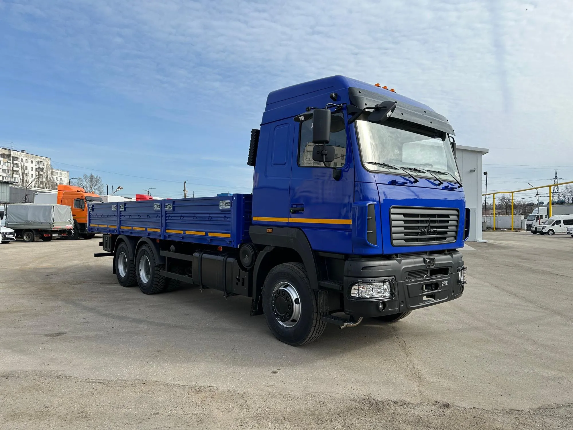 Бортовой грузовик МАЗ 631228-571-015
